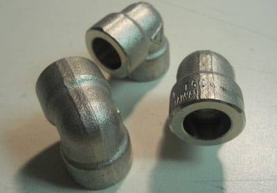 Alloy Steel F22 Forged Threaded Fitting